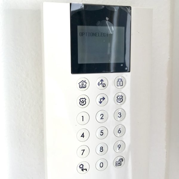 Installation Systeme D Alarme Intrusion A Lattes